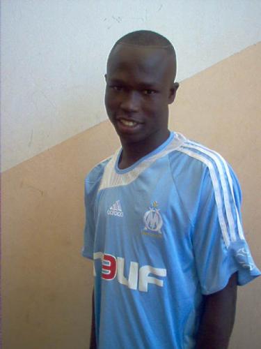 lui c est le petit nassri il est tres fort il faut faire tres tres atention